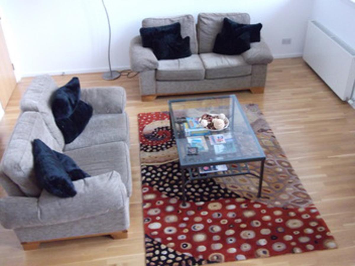 Davie Street Apartment *
